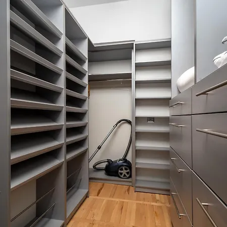 Fabryczna, Sun & Snow Daire