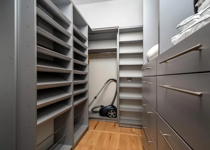 Fabryczna, Sun & Snow Daire